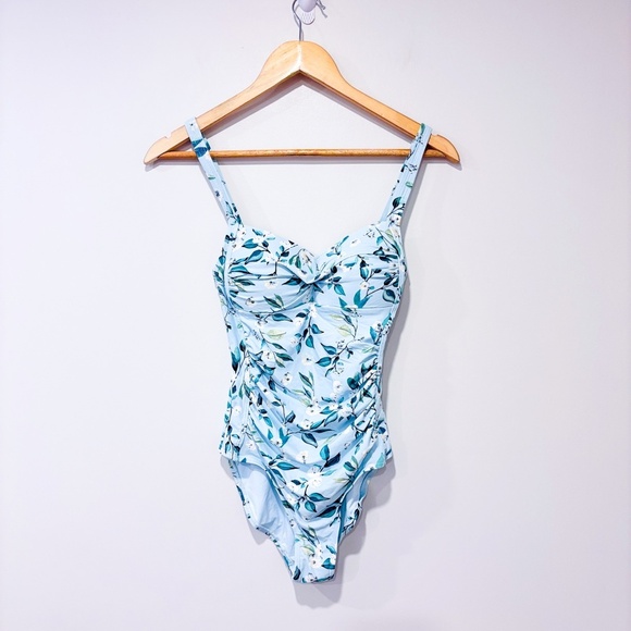 NIP TUCK – Light blue floral one-piece swimsuit * - Picture 3 of 9